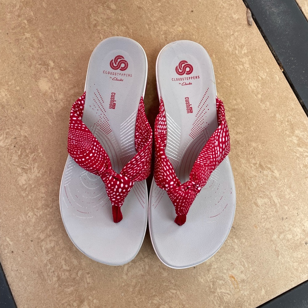 Clarks Flip Flops